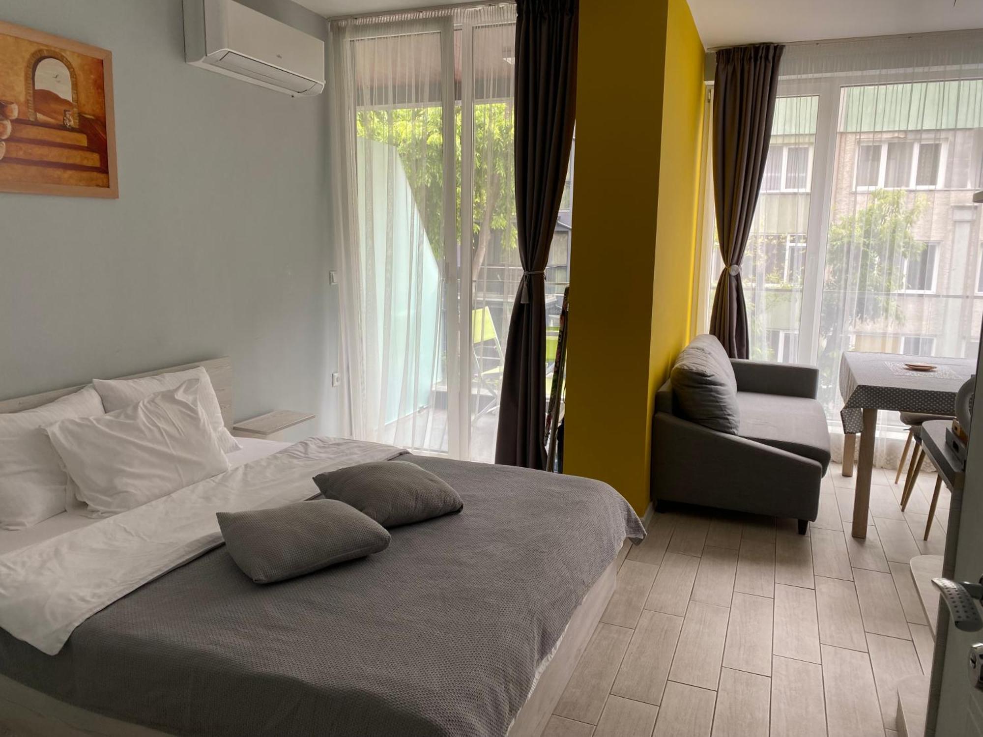Apartments Siyana Warna Zewnętrze zdjęcie